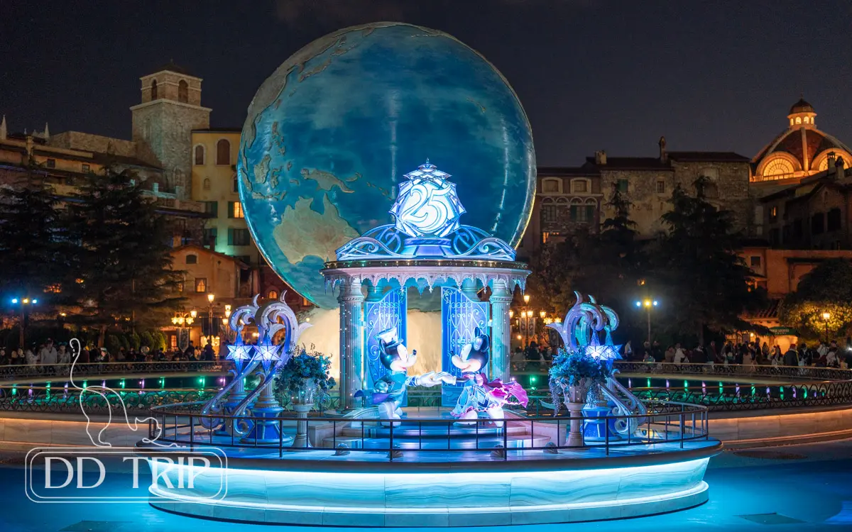 ディズニーシーが開業25周年 【非売品】ディズニーランド・シー記念日 ©Disney 浦安経済新聞 - ストラップ