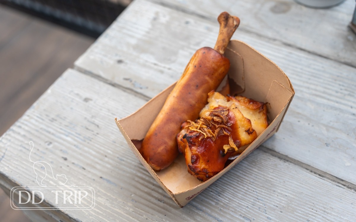骨付きソーセージとチキンのBBQソース