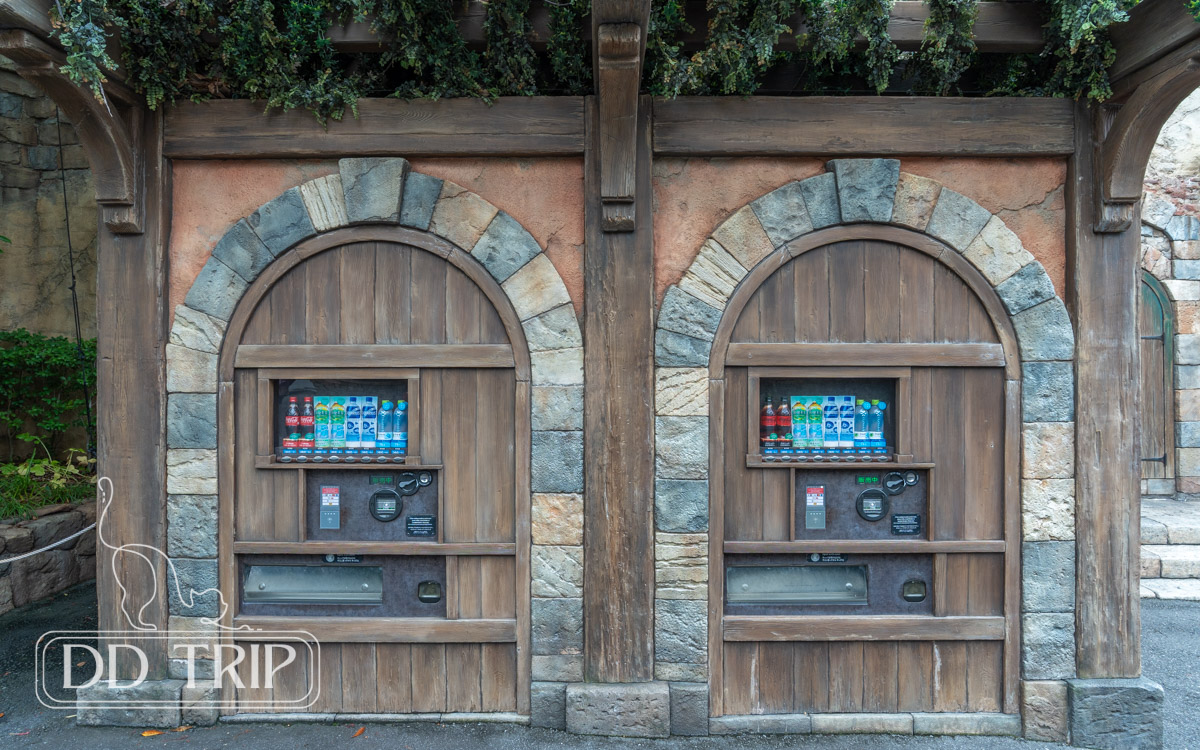 ディズニーシー自販機(ザンビーニブラザーズリストランテ付近)