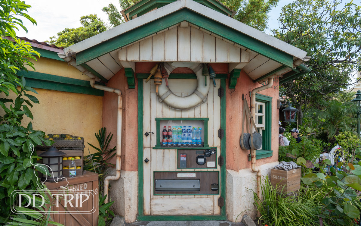 ディズニーランド自動販売機(アドベンチャーランドバザール前)